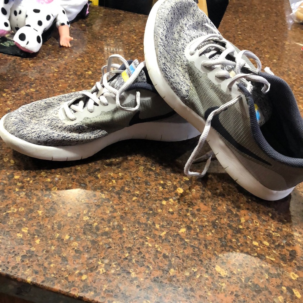 Nike Flex Contact shoes size 7